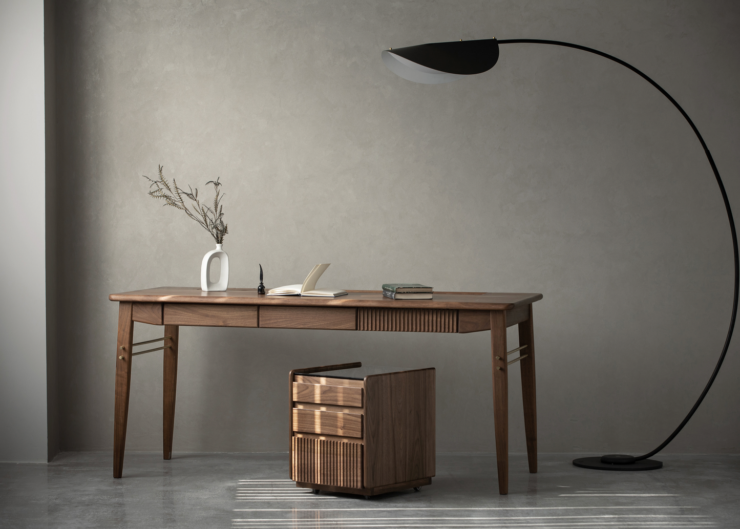 Valentina Study Table