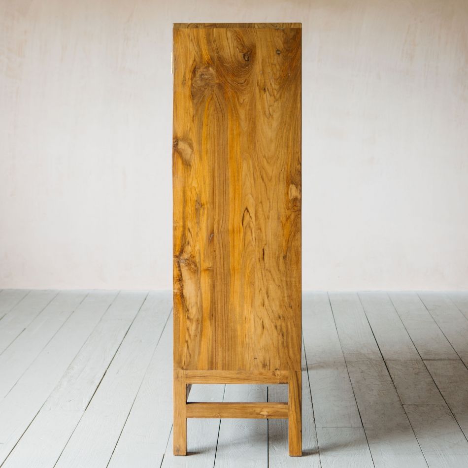 Pearl Cabinet
