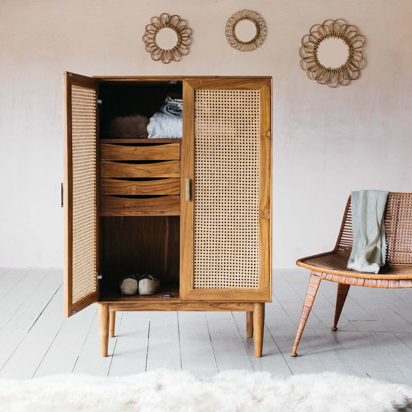 Pearl Sideboard