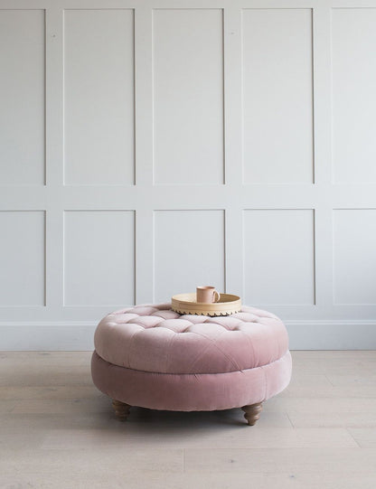 Amora Pouffe
