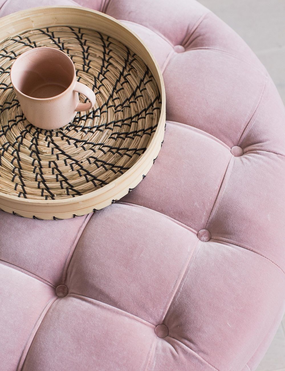 Amora Pouffe