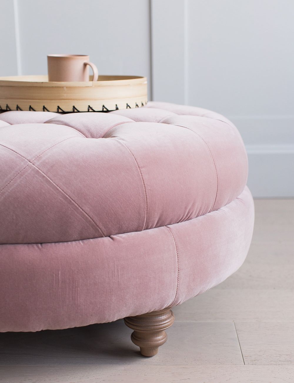 Amora Pouffe